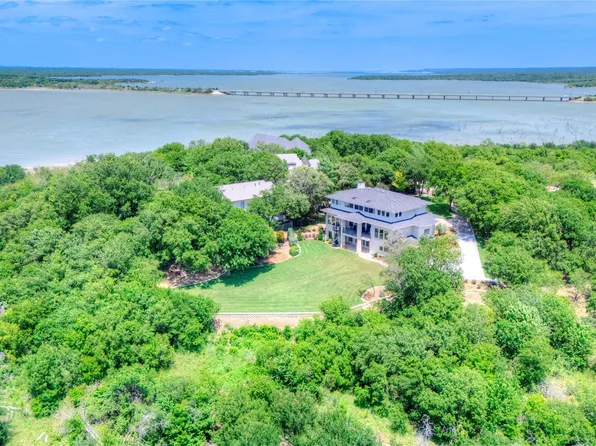 1132 Mallard Pointe Dr, Cedar Hill, TX 75104