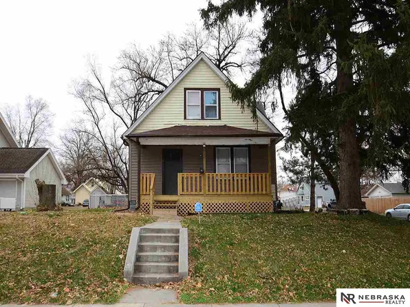 2445 Ellison Ave, Omaha, NE 68111