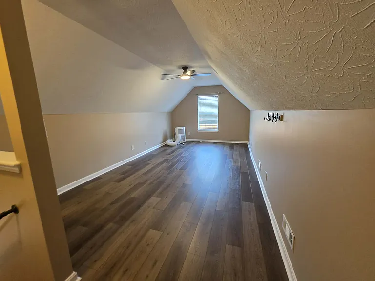 5902 Pine View Ct — Photo 13
