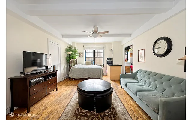 Rented by Douglas Elliman | media 14