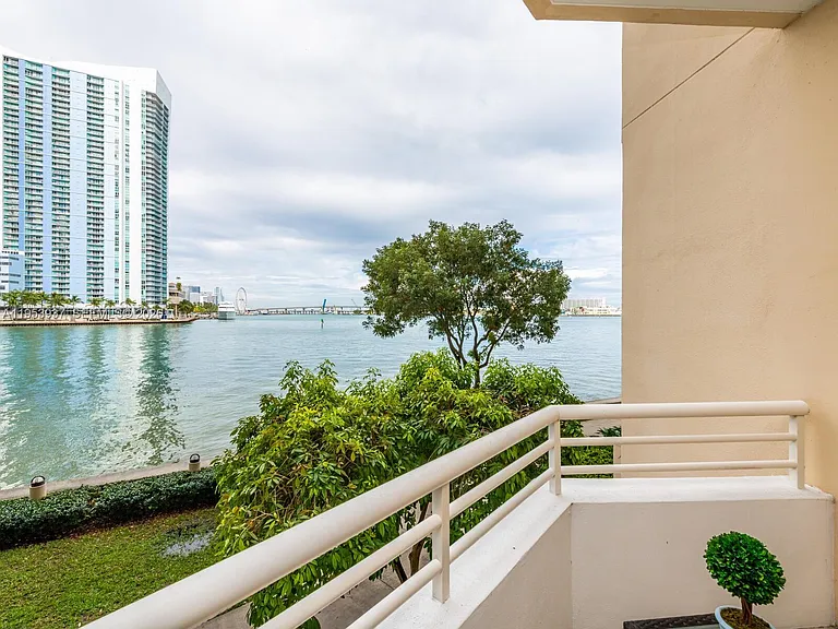 888 Brickell Key Dr #210 — Photo 18