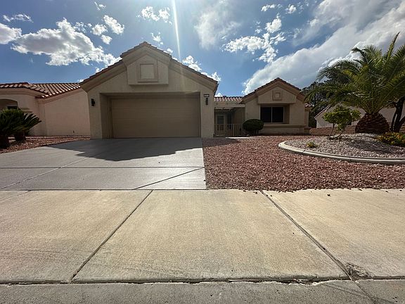 3rd image of 3013 Hawksdale Dr