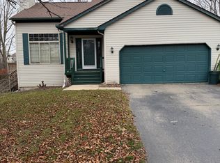 1864 Chesapeake Ct, Oxford, MI 48371