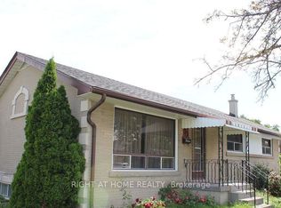 35 Warnica Ave, Toronto, ON M8Z1Z5