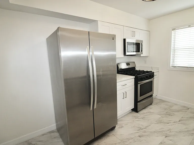 8501 Buckeye Ct — Photo 16