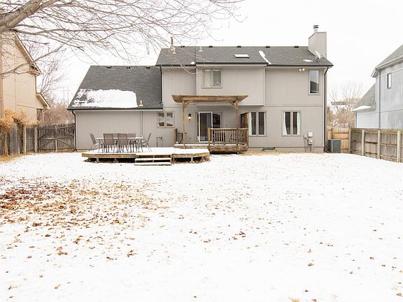 2nd image of 4414 N 138th St