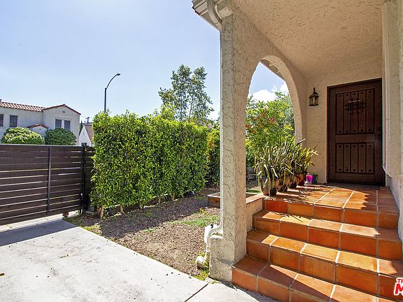 4th image of 4031 Edenhurst Ave