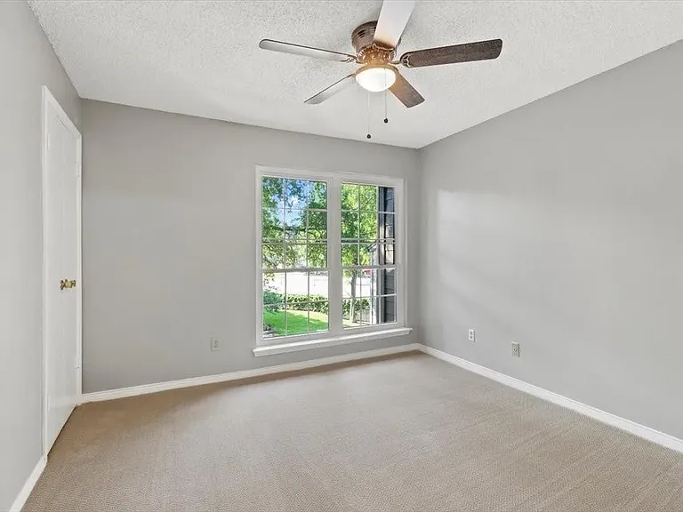 9801 Royal Ln — Photo 19