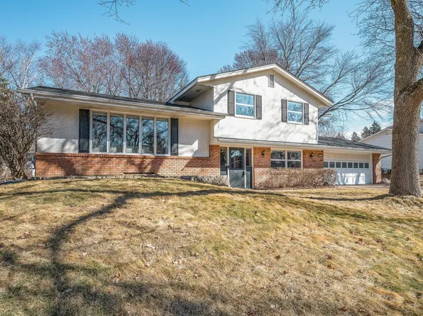 3174 Hafner Ct, Shoreview, MN 55126