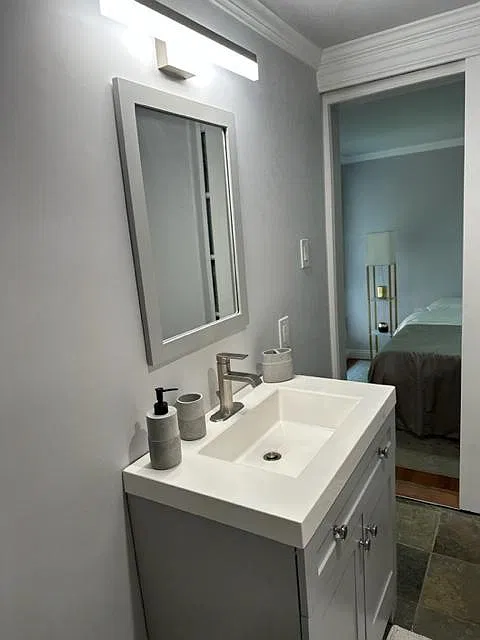 1 bed, $2,400 — Photo 4
