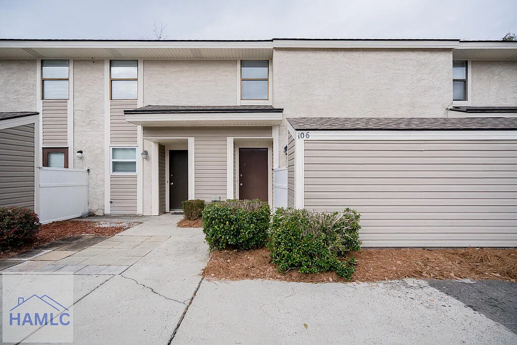 2 bed, 1.5 bath, 1068 sqft, $1,150 — Photo 1