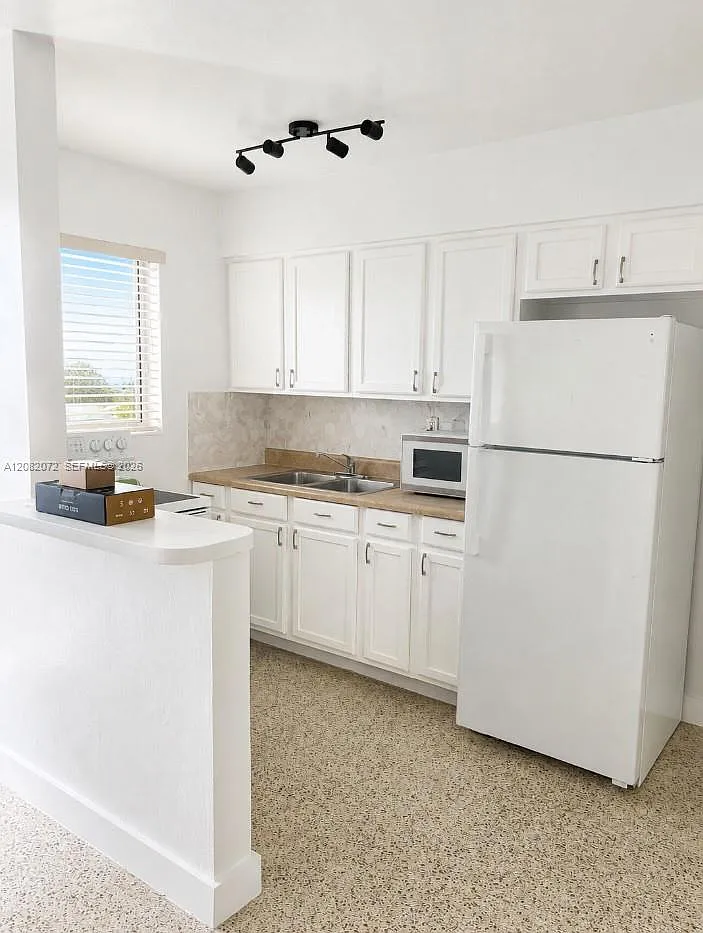 Hialeah 10th Addn — Photo 3