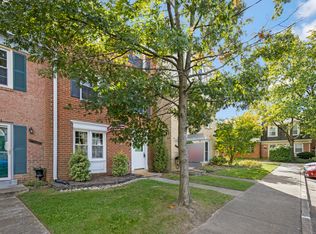 6633 Deer Gap Ct, Alexandria, VA 22310
