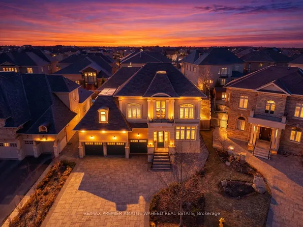 75 Virtue Cres, Vaughan, ON L4H 4C3