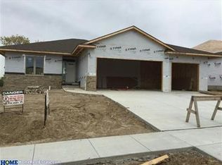 9472 Northern Sky Rd, Lincoln, NE 68505