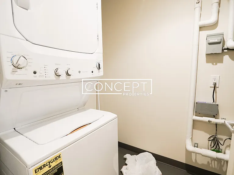 56-58 John F Kennedy St #4 — Photo 18