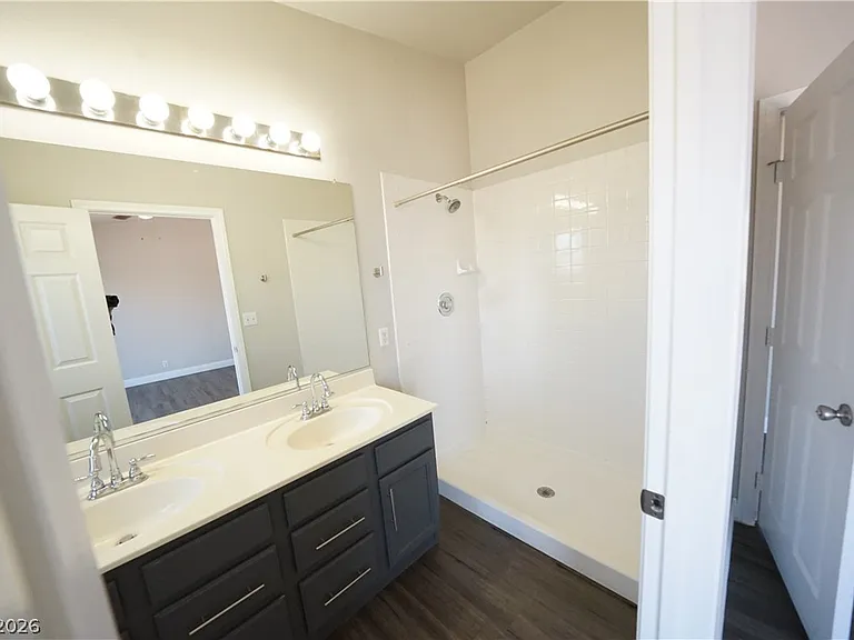 916 Clubview Dr — Photo 24