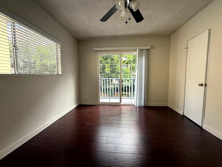 5044 W Maplewood Ave #8 — Photo 43