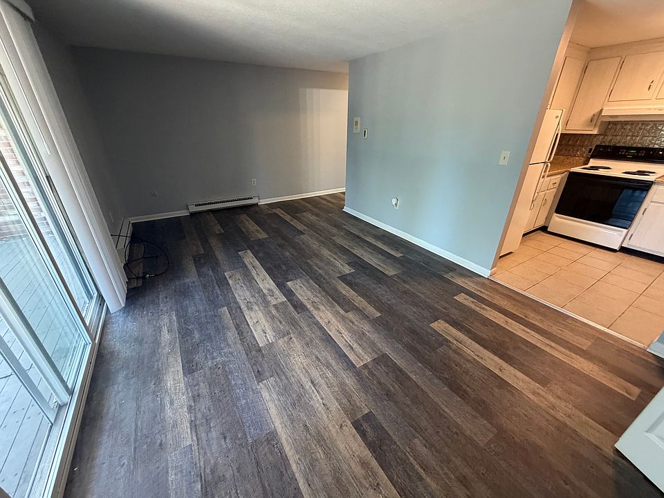 1st image of 18 Fountain Ln APT 16