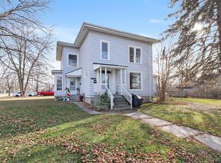 305 S Walnut St, Howell, MI 48843