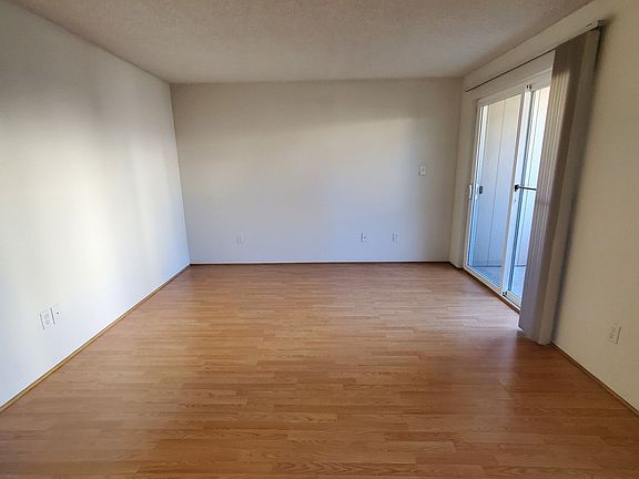 4th image of 322 9th Ave SE #20507366