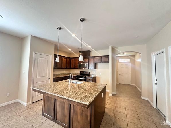 9412 Citrus Creek Dr, Bakersfield, CA 93311