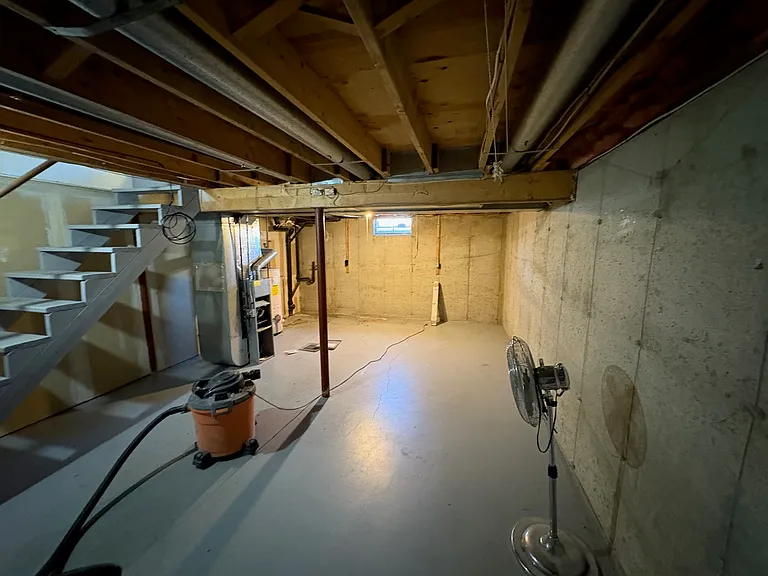 large private basement with washer dryer hook up