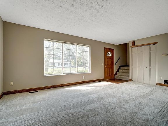 5th image of 5596 Fescue Dr