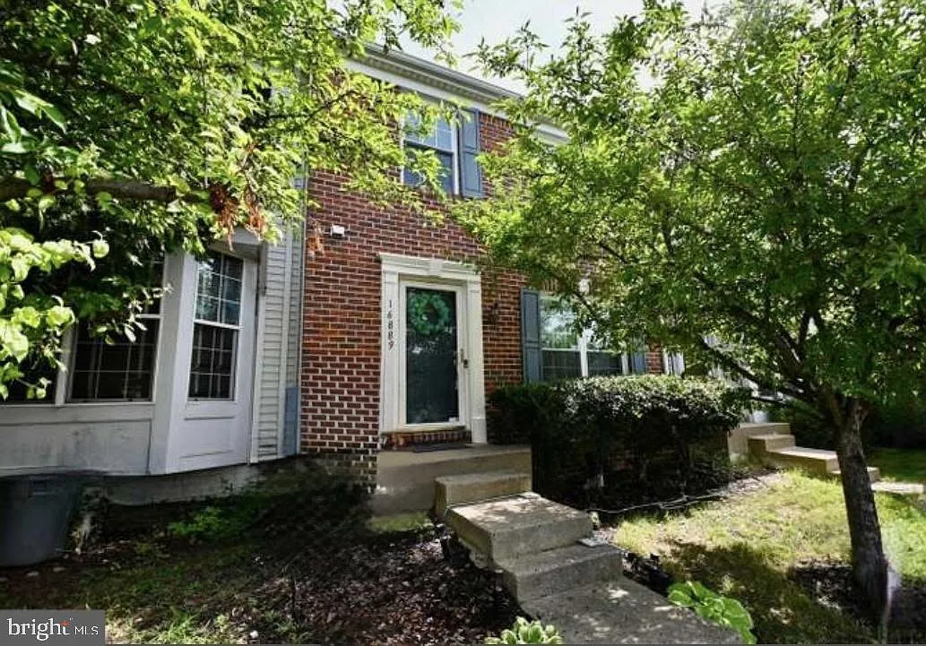 4 bed, 3.5 bath, 1662 sqft, $3,000 — Photo 1