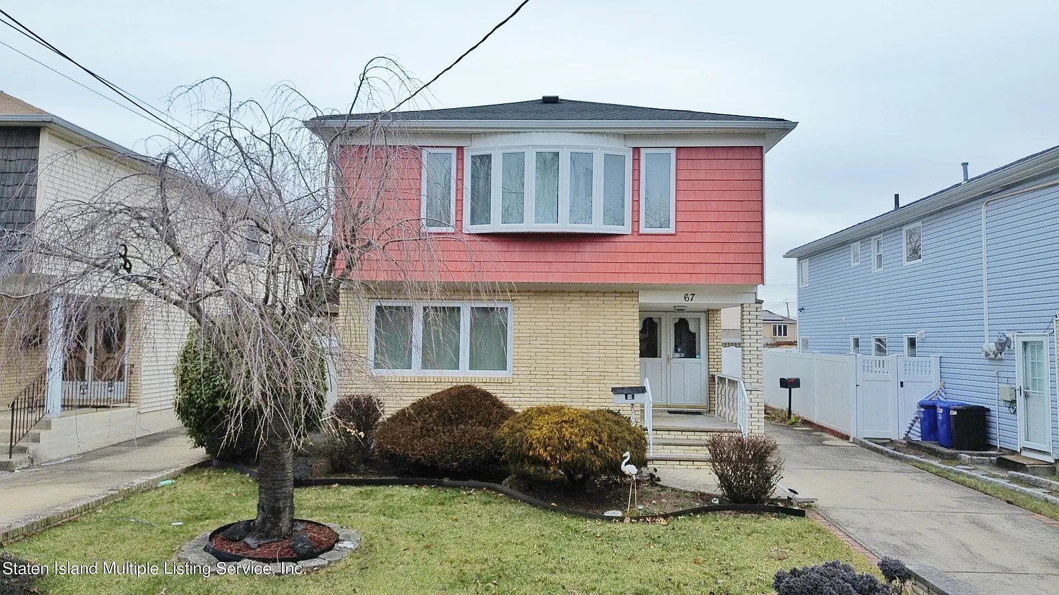 67 Reading Ave photo 1