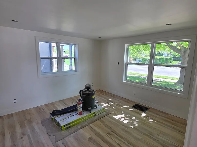 567 Woolwich St #1 — Photo 6