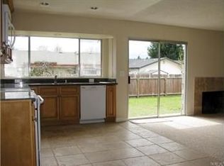 1527 Galaxy Ct, Rohnert Park, CA 94928
