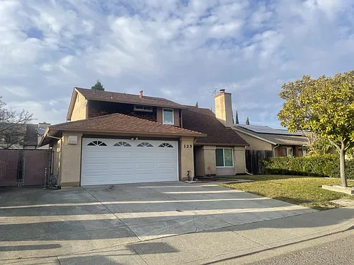 125 Serpentine Dr Photo 1