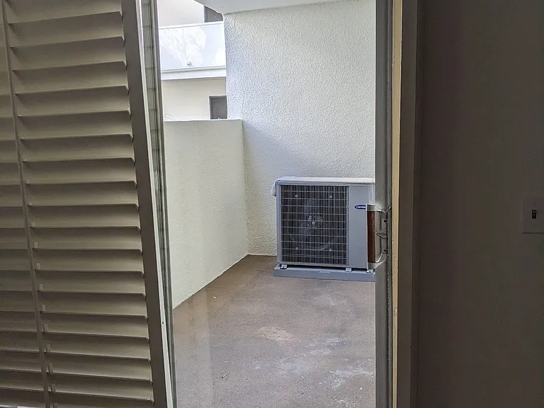 211 S Wilson Ave — Photo 13