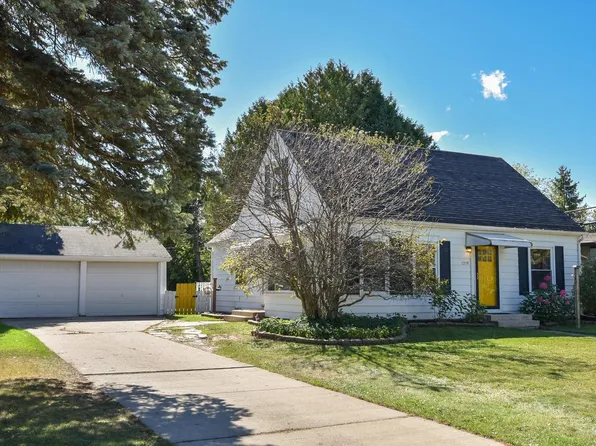 1219 West Grand AVENUE, Port Washington, WI 53074