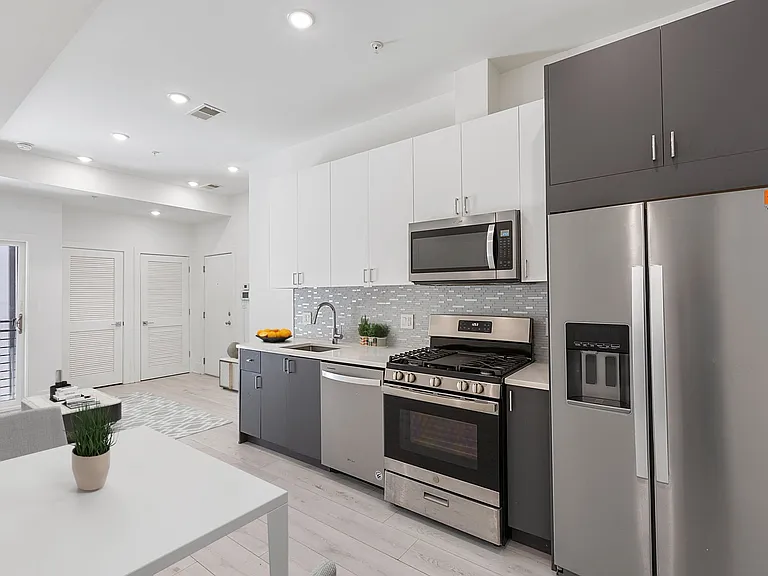 1202 Longfellow St NW #5 — Photo 6