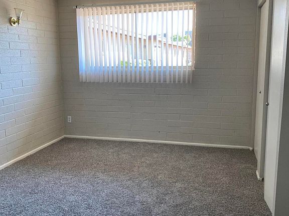 3rd image of 528 W 9th Pl APT B