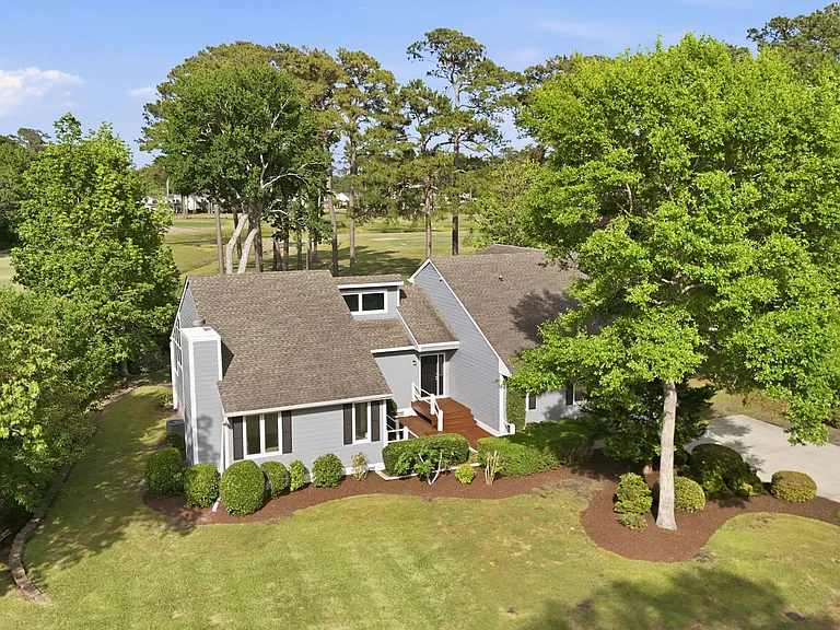 304 Lord Granville Dr — Photo 4