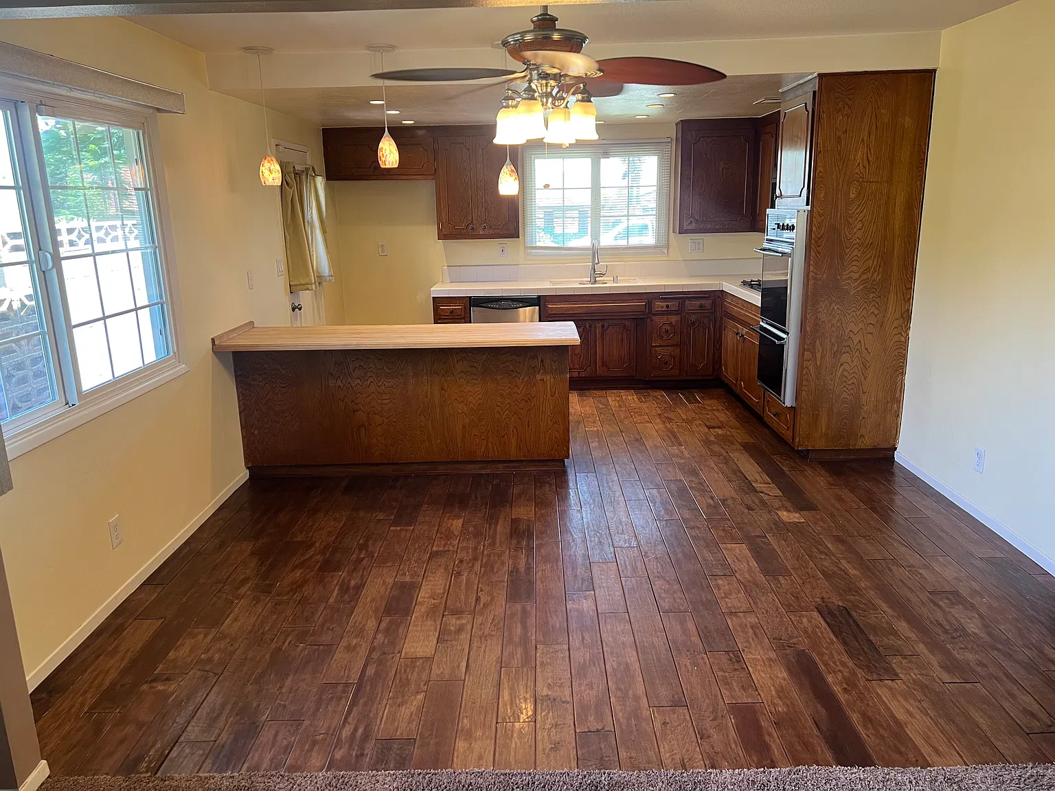 3 bed, 1550 sqft, $3,350 — Photo 3
