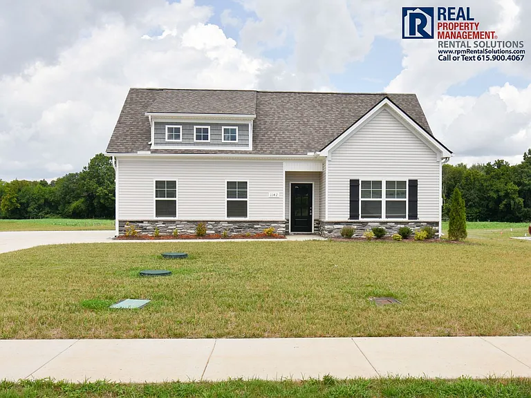 1142 Bluecreek Cir — Photo 1
