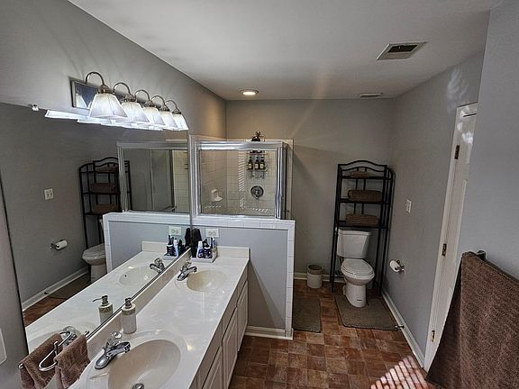 5th image of 18283 Maple Spring Ct