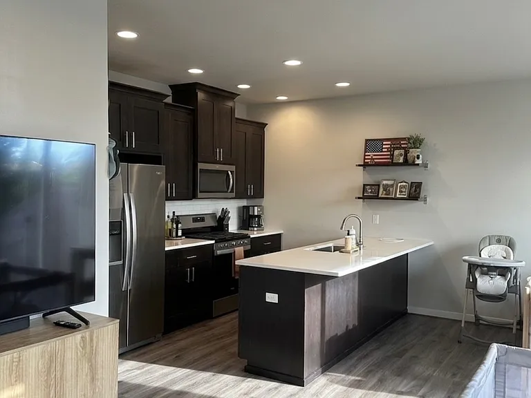 3140 Ponderosa St NE #B — Photo 2
