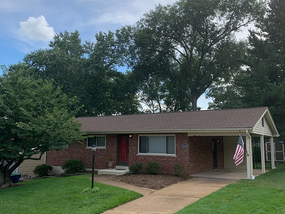 8805 Signature Ln