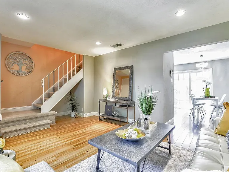 2 bed, 950 sqft, $3,250 — Photo 3