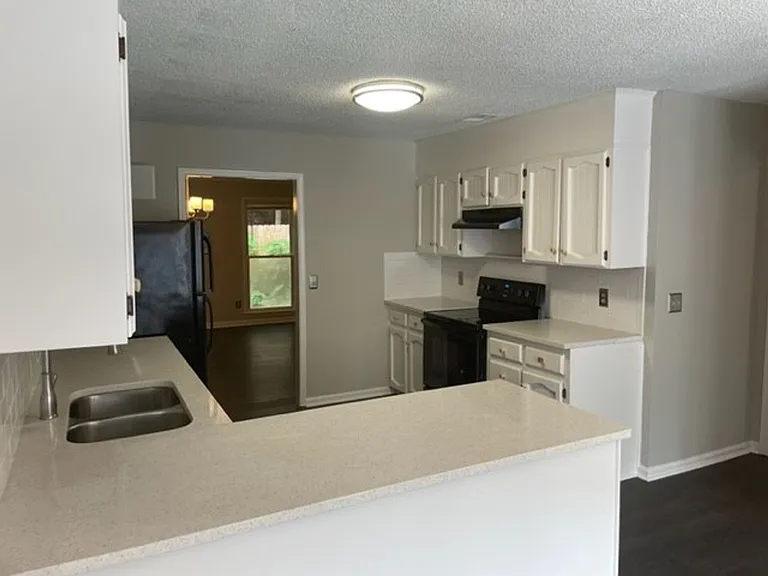 2128 Montreat Dr — Photo 9
