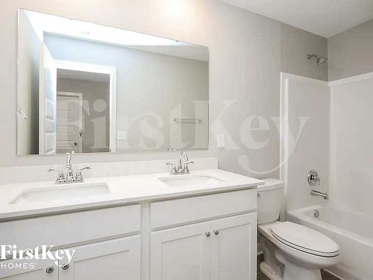 2335 S Carlota Dr — Photo 5