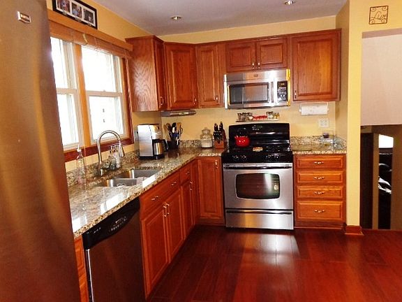 4th image of 10550 S 82nd Ave
