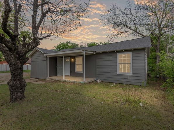 3911 E Berry St, Fort Worth, TX 76105