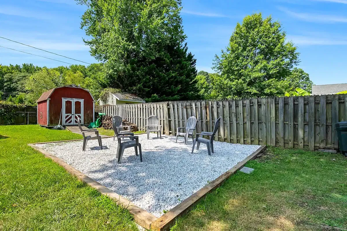 4 bed, 2310 sqft, $3,600 — Photo 2