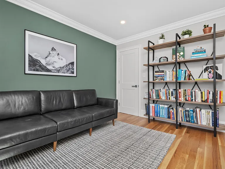 322 Bunker Hill St #B — Photo 15